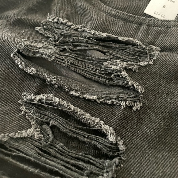 BLACK MOM SHORT - Picture 6 of 6